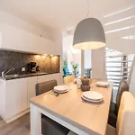 Lavish In * Oberhambach