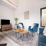 Lavish In * Oberhambach