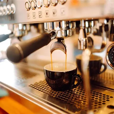 Lavish In * Oberhambach