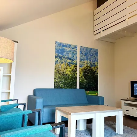Ferienhaus Lavish Hambachtal *