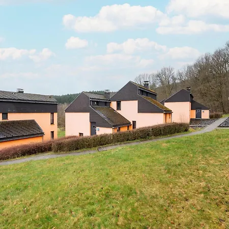 Lavish In * Oberhambach