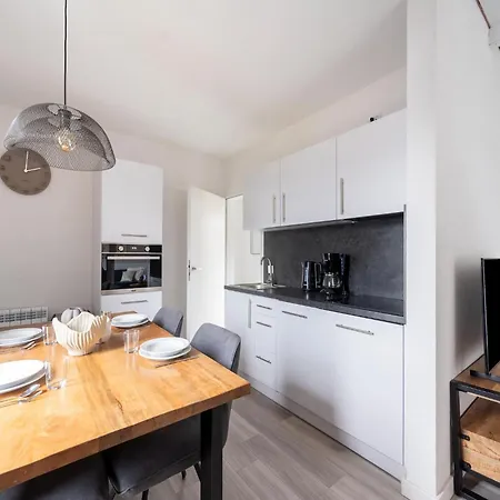 Lavish Hambachtal